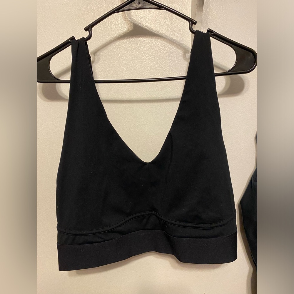 sports bra